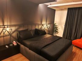 Two bedroom suite, Gold crest Mall、ラホールのアパートメント
