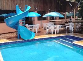 Pousada Recanto Passarela, hotel with pools in Aparecida