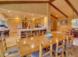 Family-Friendly Home about 2 Mi to River Run Day Lodge, hotel a Sun Valley