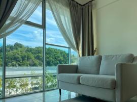 Comfy 2 Bedder Retreat Homestay near Taiping Lake Garden with Netflix, huoneisto kohteessa Taiping