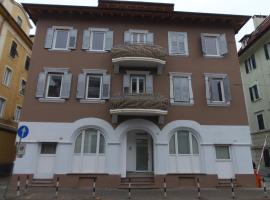 Apartaments Claudia Augusta, hotelli kohteessa Bolzano