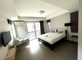 Mitr Inn Mrt Samyot Station - The Grand Palace