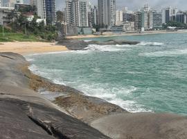 EDIF. ELIAS PINTO COELHO, APTO. 304, hotell i Guarapari