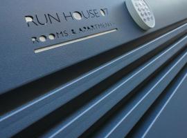 Run House 07 Rooms & Apartments, B&B di Cassano delle Murge