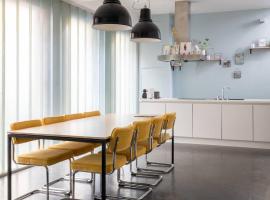 Lightful architectural house, hotel a Gand