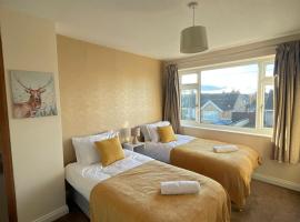 Spacious 4-bed House in Leicester, self catering accommodation in Leicester