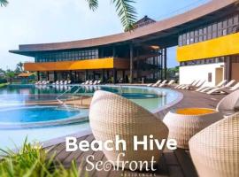 Beach Hive Seafront Residences Villa in San Juan Batangas, hotell i Batangas City