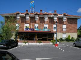 Hotel San Juan، فندق بالقرب من مطار سانتاندر - SDR، Revilla de Camargo