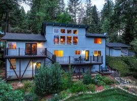 Spacious Colfax Cabin Near Rollins Lake, vacation home in Colfax
