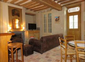 Maison de charme avec jardin à Montmirail - Rénovation 18e siècle, proche église, 2h de Paris - FR-1-410-211, luxury hotel in Montmirail
