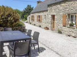 2 Bedroom Amazing Home In Ploudalmézeau