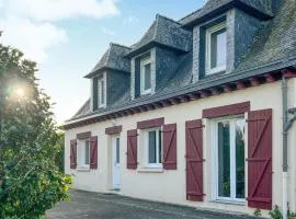 4 Bedroom Stunning Home In Cancale