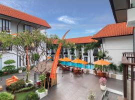 HARRIS Hotel Kuta Tuban Bali: Kuta'da bir otel