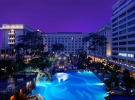 Guangzhou Dong Fang Hotel, hotel v Kantonu