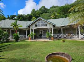 Villa les Bougainvilliers, guest house in Rivière-Pilote