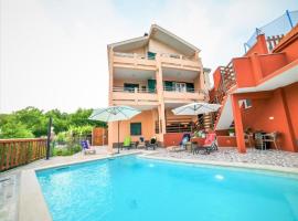 Holiday Home Veronika near Makarska, private pool: Zagvozd şehrinde bir kulübe