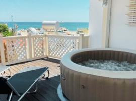 Thalassia Avra Stegna Beach, hotel with jacuzzis in Archangelos