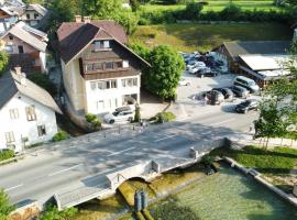 Apartments Mojca, ξενοδοχείο στο Μπλεντ