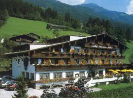 Hotel Schwarzer Adler, hotel in Hippach