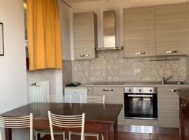 [Appartamento Girasole], hotel in Varzi