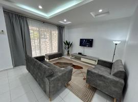 Havengate Homestay, villa in Butterworth