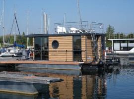 Huisboot Comfort M Plus Limburg, boot in Kinrooi