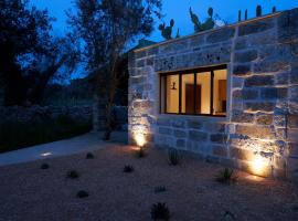 Il Cubetto- a cute mini house in olive grove, hotel a Surano