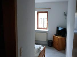 Hotel Adobaron, hotel 