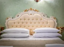 Katti House - Florence's center