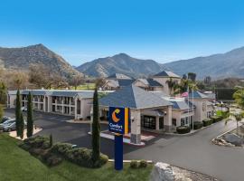 Comfort Inn & Suites Sequoia Kings Canyon, ξενοδοχείο σε Three Rivers