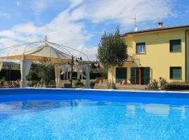 Ferienhaus mit Privatpool für 10 Personen in Montecarlo, Toskana
