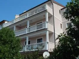 Apartments Vilanija