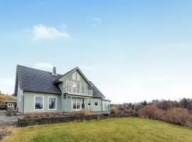 Stunning Home In Sveio With Wifi