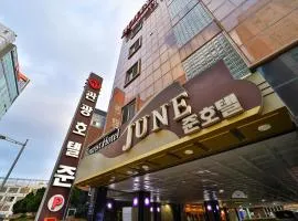 Hotel Airport June、仁川にある仁川国際空港 - ICNの周辺ホテル