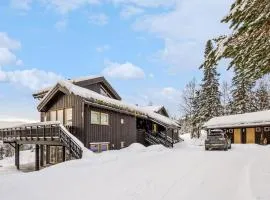 Beautiful Apartment In Meråker