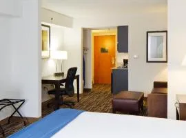 Holiday Inn Express & Suites Greenville-Downtown by IHG