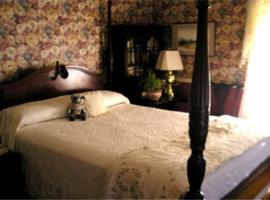 Fleetwood House Bed and Breakfast, отель в городе Портленд, рядом находится Westbrook College Historic District