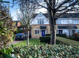 Guildford Townhouse with Parking, puhkemaja Guildfordis