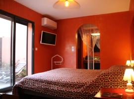 Chambre 2, Riad 3 Couple only au village naturiste, риад в Кап д'Ажд