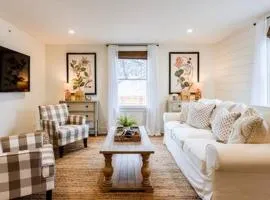 Downtown Luxury Farmhouse Apartment #4