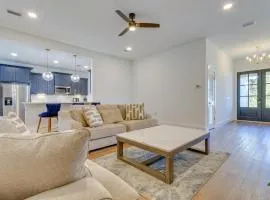 Modern Gulf Breeze Home with Patio 13 Mi to Beach!