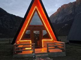 Wooden cottages KONAK, hotel en Šavnik