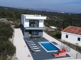 Villa Grey with Heated Pool