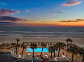 OCEAN FRONT Condo Daytona Beach!, serviced apartment in Daytona Beach