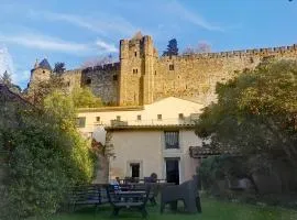 Le Petit Chai niché sous la Cité,