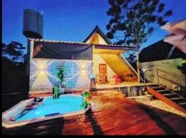 Chalés do AVOHAY lindo chalé com privativa banheira hidromassagem aquecida