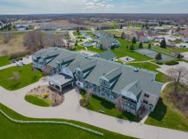 Birchwood Lodge, hotel with pools in Sister Bay