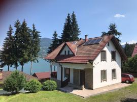 CASUTA LANGA LAC, hotel v destinaci Colibiţa