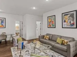 The Warhol - Pet-Friendly Apartment