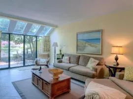 5067 Beachwalk